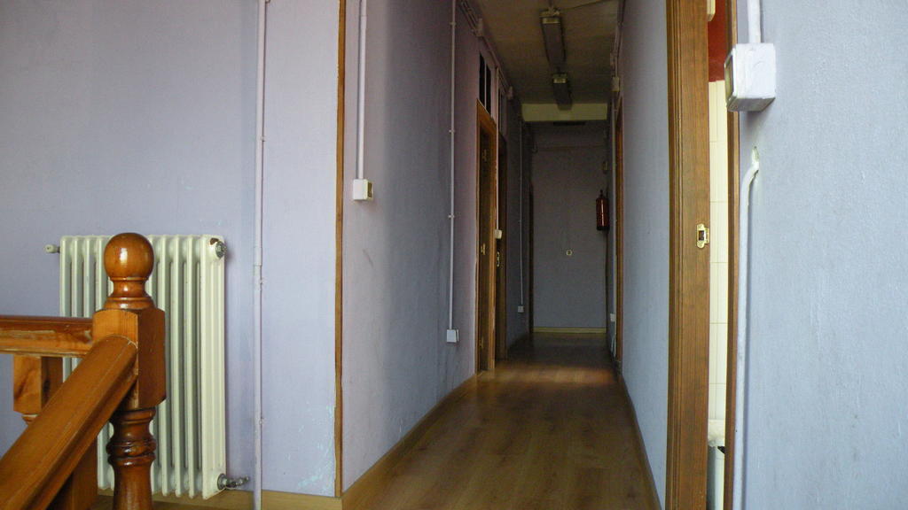 Albergue La Estacion يانس المظهر الخارجي الصورة