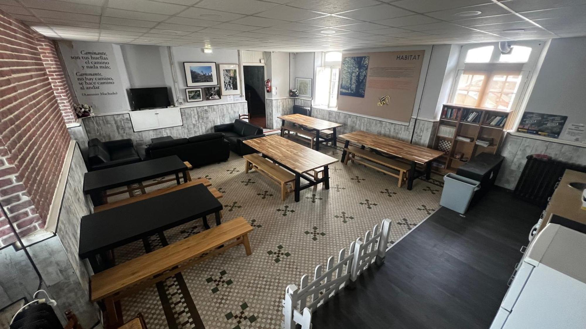Albergue La Estacion يانس المظهر الخارجي الصورة