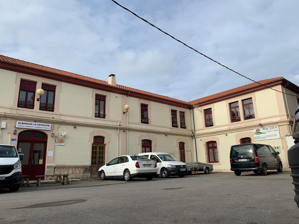 Albergue La Estacion يانس المظهر الخارجي الصورة